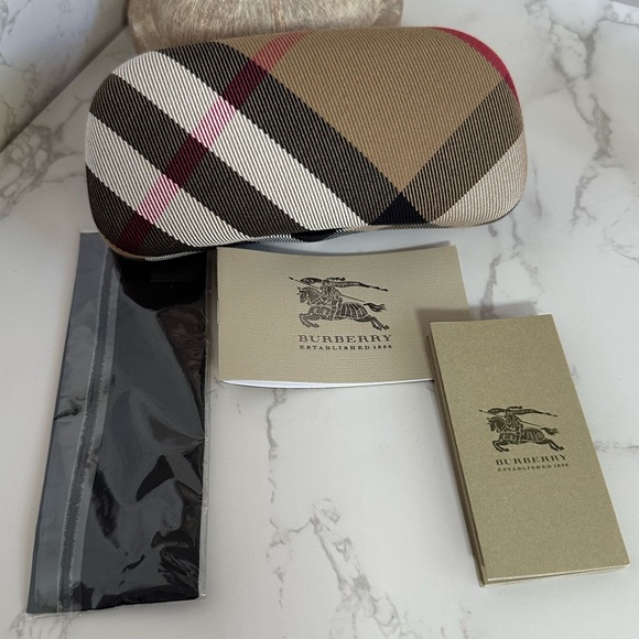 Burberry Nova Check Case Eyeglasses/Sunglasses Hard Clamshell Plaid Box - Picture 2 of 14